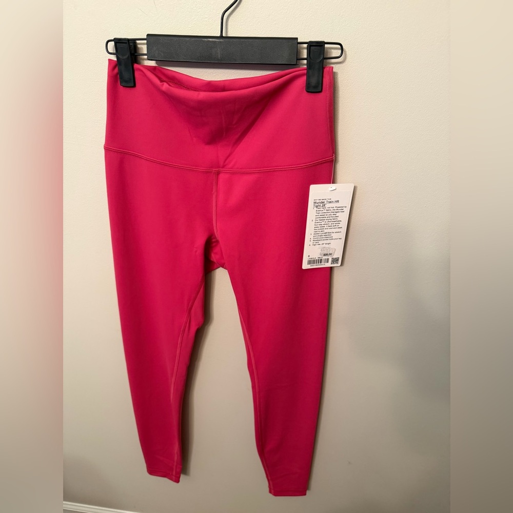 314. NWT Lululemon Wunder Train HR 28” Inseam In Raspberry Coulis